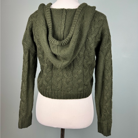 Cropper Sweater - Picture 3 of 5